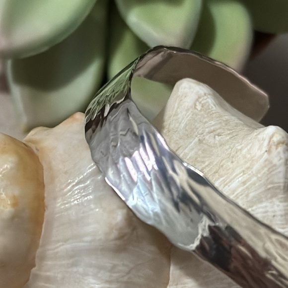 Gorgeous Handmade Sterling Silver Cuff Style Bracelet-Made in Italy-EUC - Picture 8 of 16